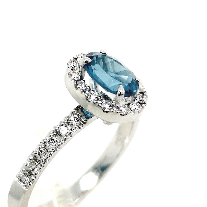 Δαχτυλίδι με London Blue Topaz