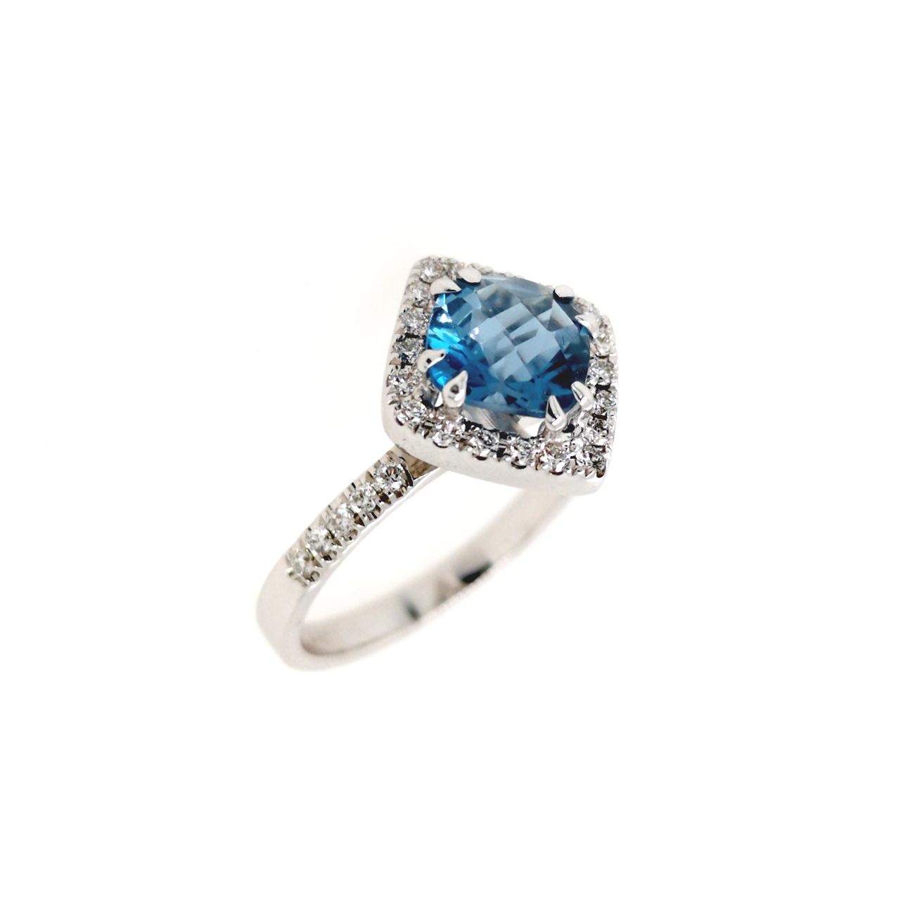 Δαχτυλίδι με London Blue Topaz