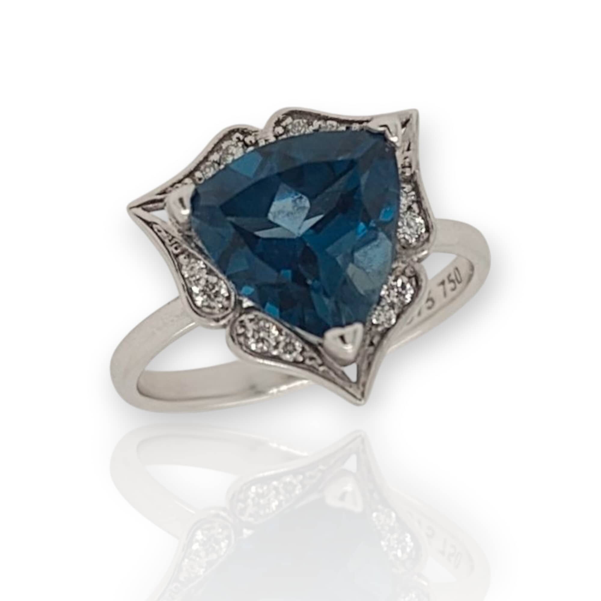 Δαχτυλίδι με London Blue Topaz